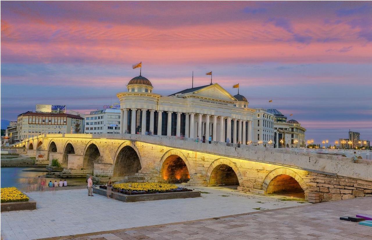 Tea'S Apartment, Skopje City - Centre المظهر الخارجي الصورة